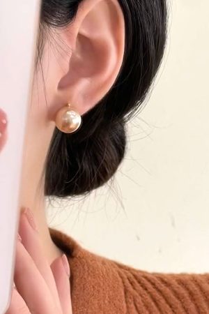 Minimalist Pearl Earrings - Versatile Niche Design Ear Clips for Trendy Fashion Accessories