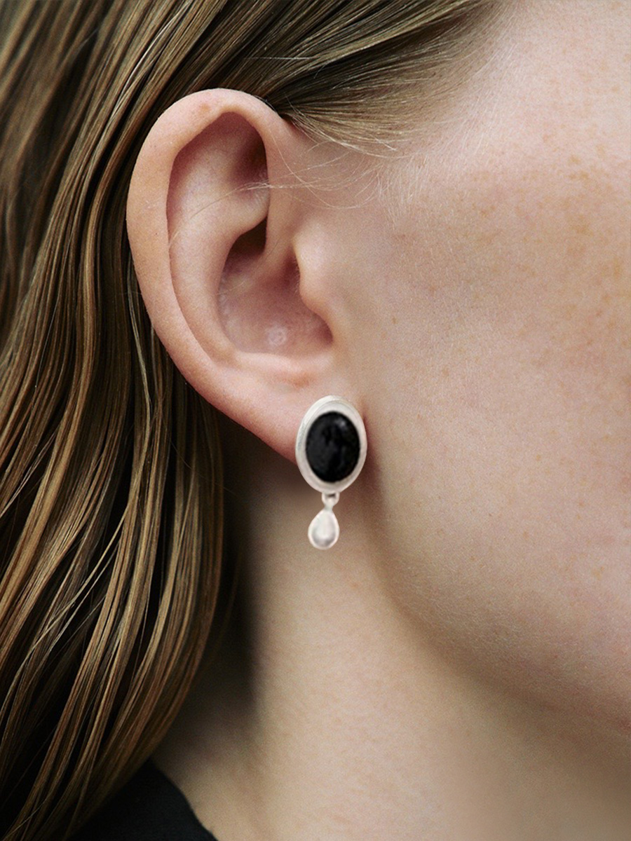 Minimalist Retro Black Agate Cat's Eye Stone Silver Teardrop Earrings - Unique Texture for Stylish Looks Minimalist Retro Black Agate Cat's Eye Stone Silver Teardrop Earrings - Unique Texture for Stylish Looks