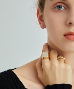 Minimalist Ring for Women, Trendy Index Finger Design, Retro Fashion, European American Style, Simple Temperament, Unique Personality