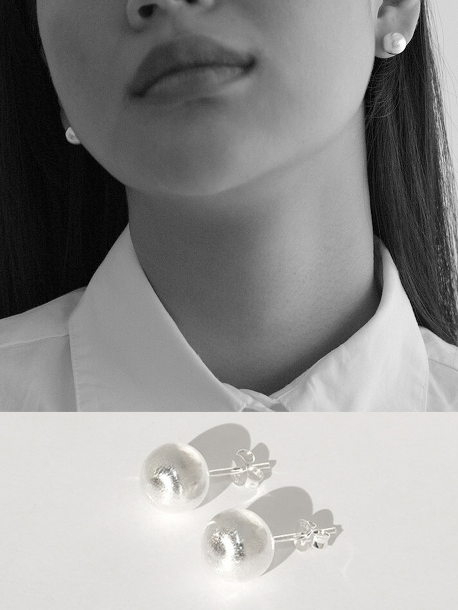 Minimalist Round Ball Stud Earrings - Casual Retro European American Style for Everyday Wear Minimalist Round Ball Stud Earrings - Casual Retro European American Style for Everyday Wear