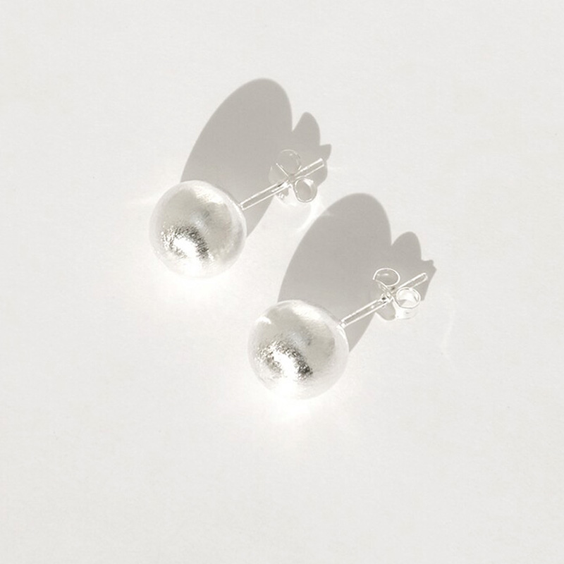 Minimalist Round Ball Stud Earrings - Casual Retro European American Style for Everyday Wear Minimalist Round Ball Stud Earrings - Casual Retro European American Style for Everyday Wear