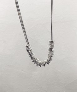 Minimalist Silver Ribbed Multi-Metal Circle Layered Necklace - Chic Clavicle Chain Neck Accessory for Modern Style