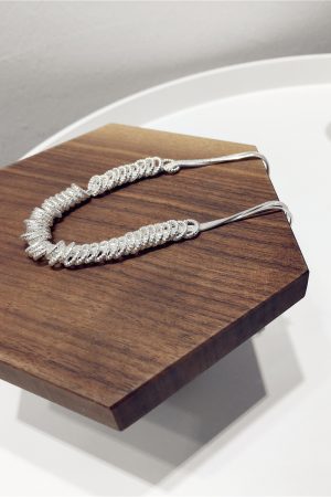 Minimalist Silver Ribbed Multi-Metal Circle Layered Necklace - Chic Clavicle Chain Neck Accessory for Modern Style