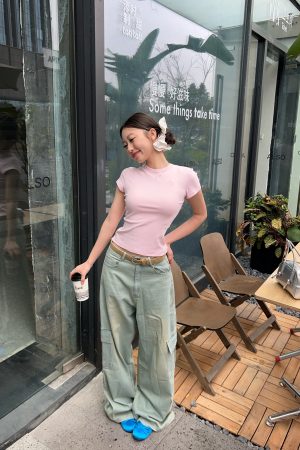 Minimalist Slim-Fit Round Neck Short Sleeve T-Shirt for Women - Classic Four-Color Design, Casual Essential