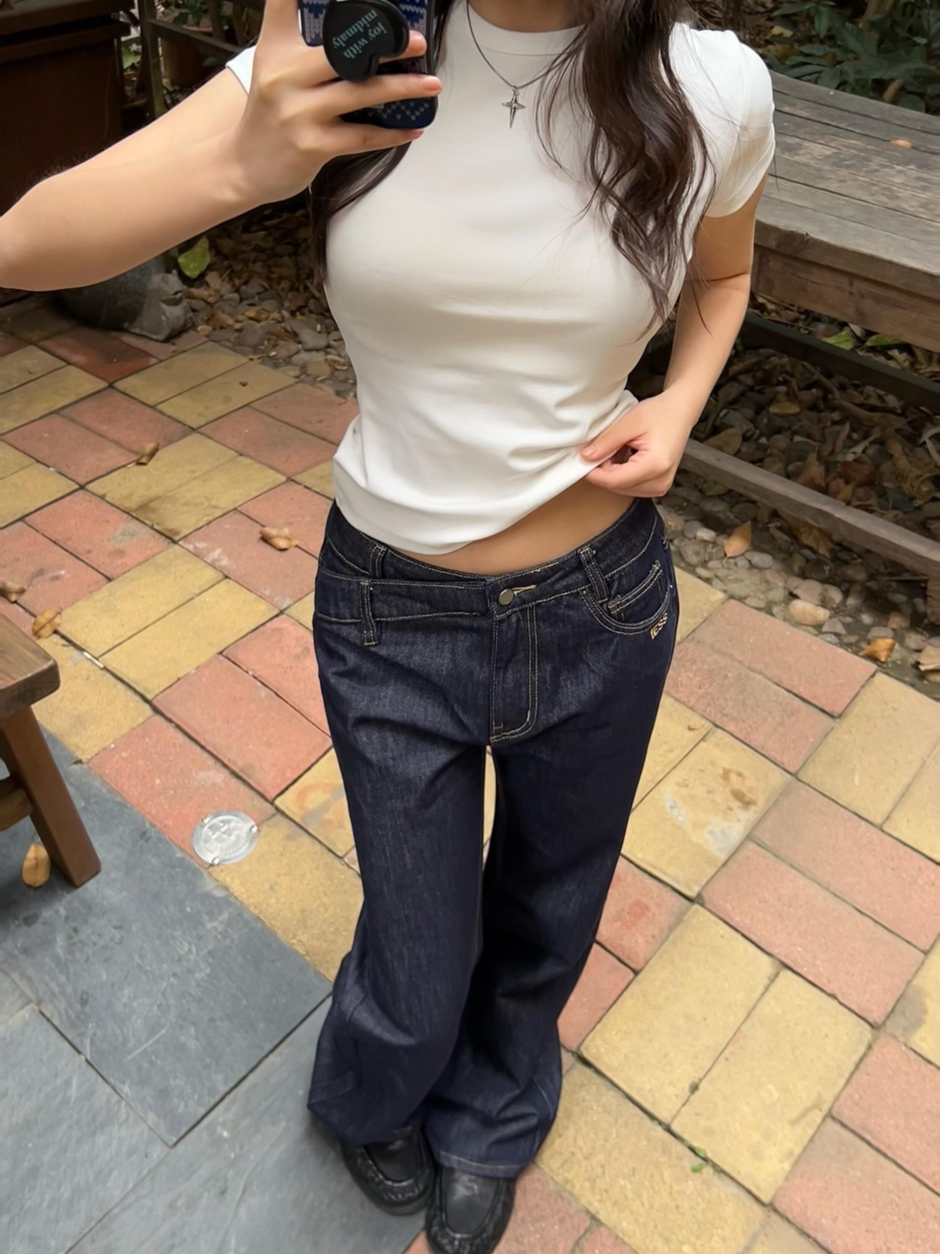 Minimalist Slim-Fit Round Neck Short Sleeve T-Shirt for Women - Classic Four-Color Design, Perfect for Casual Y2K Style Minimalist Slim-Fit Round Neck Short Sleeve T-Shirt for Women - Classic Four-Color Design, Perfect for Casual Y2K Style