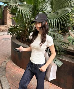 Minimalist Slim-Fit Round Neck Short Sleeve T-Shirt for Women - Classic Four-Color Design, Perfect for Casual Y2K Style