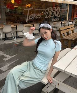 Minimalist Slim-Fit Round Neck Short Sleeve T-Shirt for Women - Classic Four-Color Design, Perfect for Casual Y2K Style