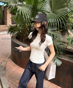 Minimalist Slim-Fit Round Neck Short Sleeve T-Shirt for Women - Classic Four-Color Design, Perfect for Casual Y2K Style