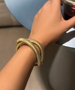 Minimalist Snake Bone Choker Necklace - Exaggerated Clavicle Jewelry - European American Fashion Accessories for a Chic Look