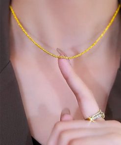 Minimalist Starry Sky Necklace for Women - Elegant Shimmering Clavicle Chain, Fashionable Plain Design, Trendy Light Luxury Accessory