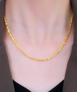 Minimalist Starry Sky Necklace for Women - Elegant Shimmering Clavicle Chain, Fashionable Plain Design, Trendy Light Luxury Accessory