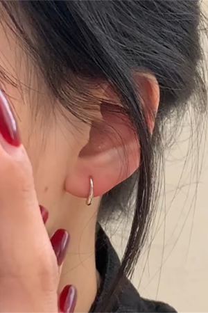 Minimalist Water Drop Stud Earrings for Women - 2025 New High-End Ear Accessories in Cool Niche Style