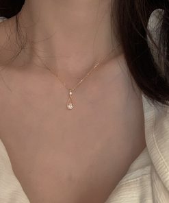 Minimalist Zircon Water Drop Necklace for Women - French-Style Clavicle Chain, Super Fairy Accessory in Cold Aesthetic