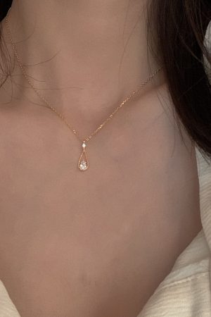 Minimalist Zircon Water Drop Necklace for Women - French-Style Clavicle Chain, Super Fairy Accessory in Cold Aesthetic