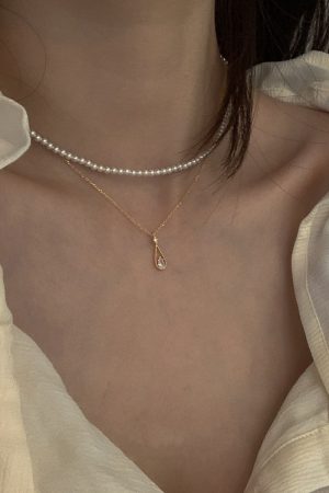 Minimalist Zircon Water Drop Necklace for Women - French-Style Clavicle Chain, Super Fairy Accessory in Cold Aesthetic