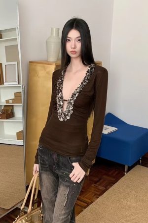 Modern Patchwork Sequin Fitted T-Shirt for Autumn Winter - Trendy Heavy Top, Stylish Small Size, Perfect for 90s Y2K Fashion