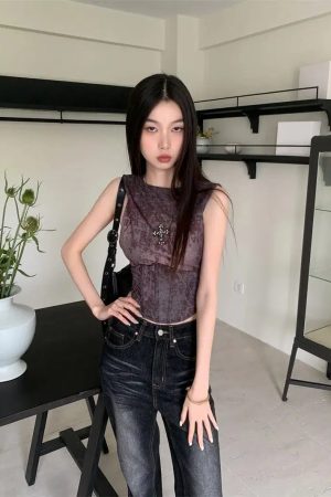 Modest Office Outfits Summer, Minimalist Feminine Outfits - Hooded Corset Top