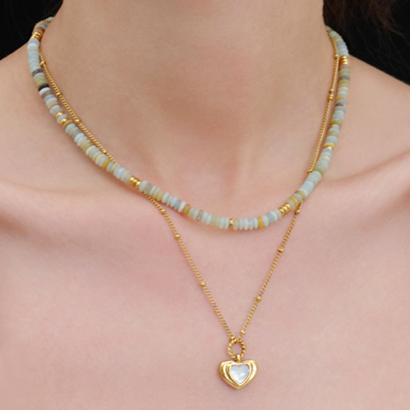 Morandi Mint Green Gold-Plated Natural Stone Pearl Beaded Heart Stacking Necklace - Y2K French Niche Jewelry Morandi Mint Green Gold-Plated Natural Stone Pearl Beaded Heart Stacking Necklace - Y2K French Niche Jewelry