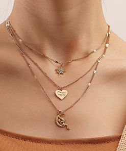 Multi-Layer Gold Vintage Heart Necklace with Eight-Pointed Star Clavicle Chain - European American Niche Jewelry Fashion