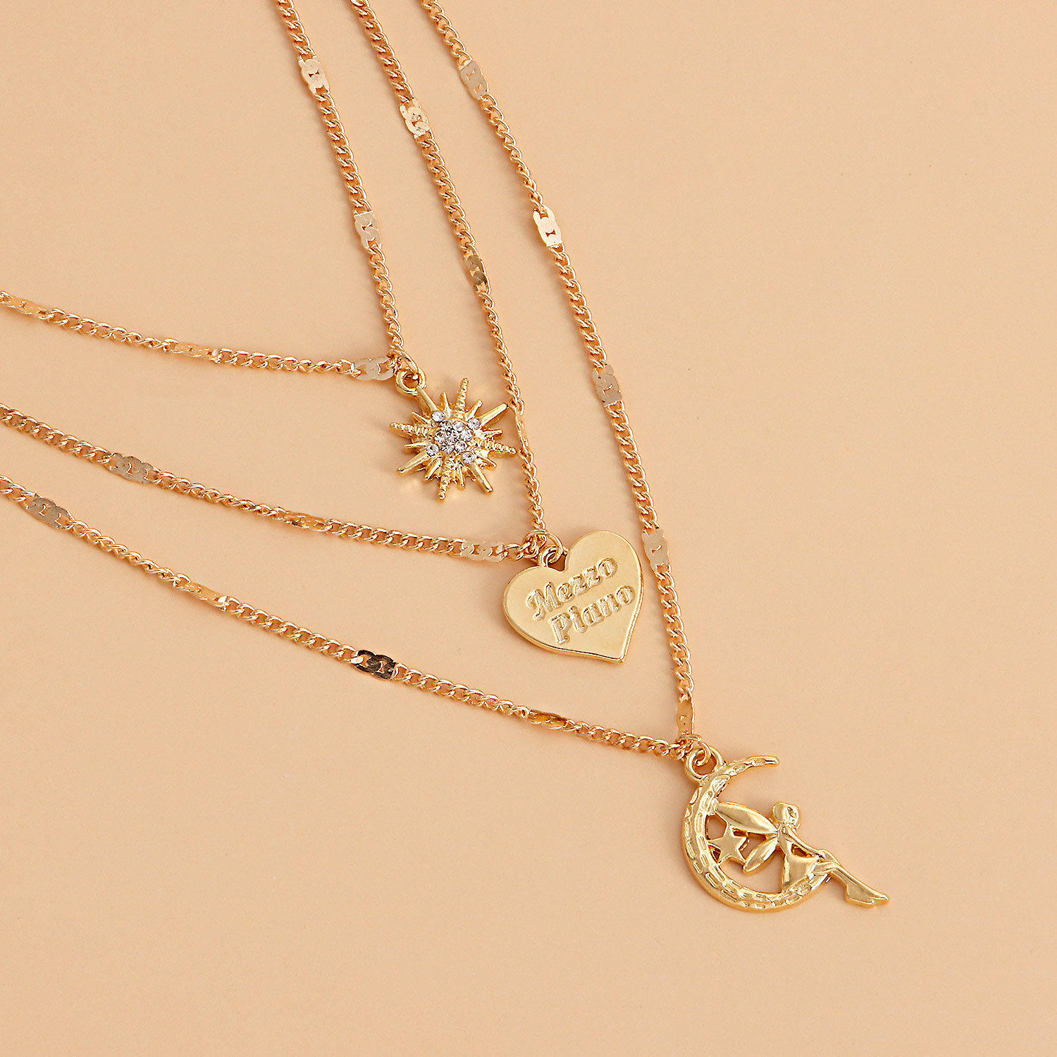 Multi-Layer Gold Vintage Heart Necklace with Eight-Pointed Star Clavicle Chain - European American Niche Jewelry Fashion Multi-Layer Gold Vintage Heart Necklace with Eight-Pointed Star Clavicle Chain - European American Niche Jewelry Fashion