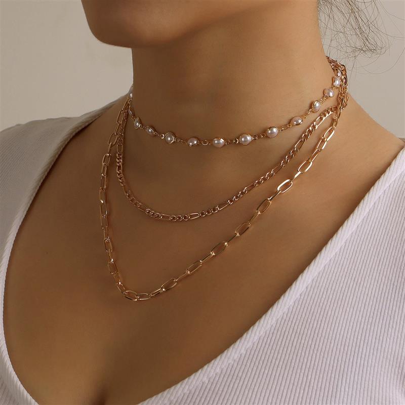 Multi-Layer Pearl Pendant Necklace for Women - Trendy Metal Jewelry, European and American Style Fashion Accessories Multi-Layer Pearl Pendant Necklace for Women - Trendy Metal Jewelry, European and American Style Fashion Accessories