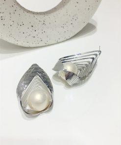Multi-Layered Triangular Artificial Pearl Earrings for Slim Face - Statement Nightclub Accessories