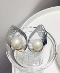 Multi-Layered Triangular Artificial Pearl Earrings for Slim Face - Statement Nightclub Accessories