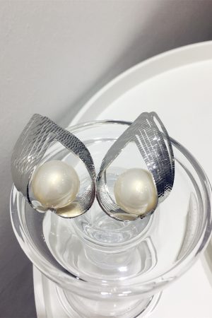 Multi-Layered Triangular Artificial Pearl Earrings for Slim Face - Statement Nightclub Accessories