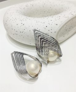 Multi-Layered Triangular Artificial Pearl Earrings for Slim Face - Statement Nightclub Accessories