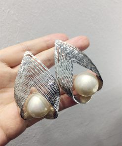 Multi-Layered Triangular Artificial Pearl Earrings for Slim Face - Statement Nightclub Accessories