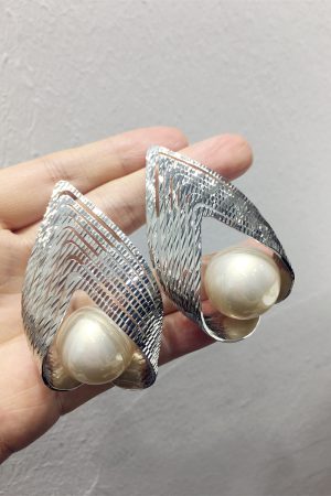 Multi-Layered Triangular Artificial Pearl Earrings for Slim Face - Statement Nightclub Accessories