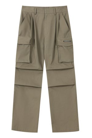 Multi-Pocket Pleated Cargo Pants with Metal Tag - Clean Fit Long Work Pants for Versatile Style and Functionality