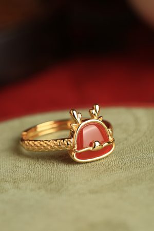 Natural Red Agate Dragon Ring for Women - Chinese Style Light Luxury Retro Silver & Gold-Plated Design