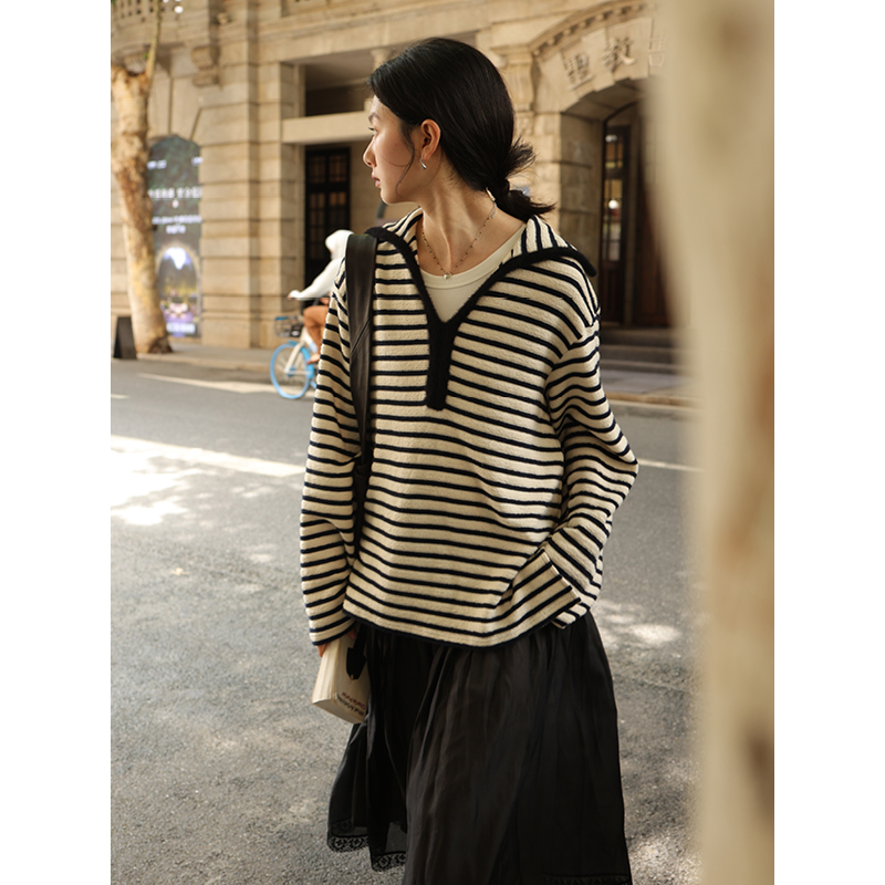 Navy Plush Contrast Textured Black and White Stripe Loose Top - Trendy Korean Style Fashion for Effortless Chic Looks Navy Plush Contrast Textured Black and White Stripe Loose Top - Trendy Korean Style Fashion for Effortless Chic Looks