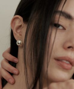 Nordic Minimalist Gold-Plated Round Bead Spherical Earrings - Versatile Cool Style Ear Clips