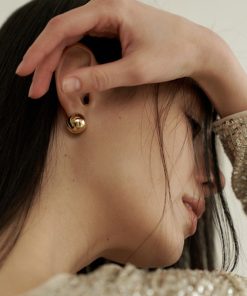 Nordic Minimalist Gold-Plated Round Bead Spherical Earrings - Versatile Cool Style Ear Clips