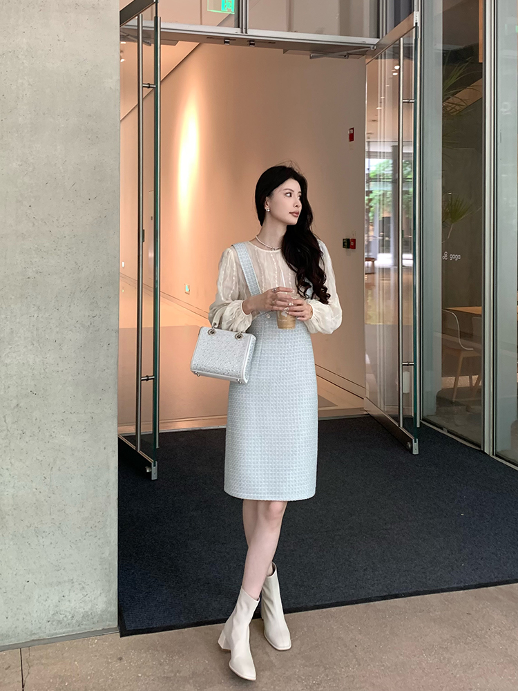 Ocean Blue Paintbrush High-Waisted Suspender Dress for Women – Waist-Defining, Slimming, Elegant Style, Perfect for 90s and Y2K Fashion Ocean Blue Paintbrush High-Waisted Suspender Dress for Women – Waist-Defining, Slimming, Elegant Style, Perfect for 90s and Y2K Fashion