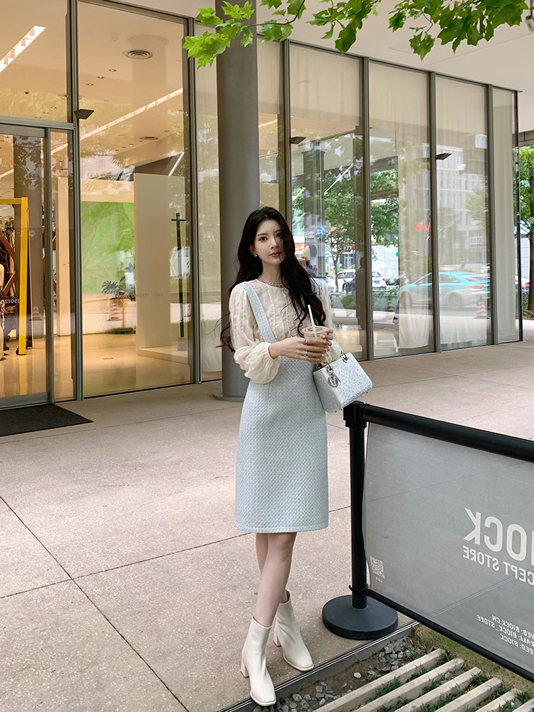 Ocean Blue Paintbrush High-Waisted Suspender Dress for Women – Waist-Defining, Slimming, Elegant Style, Perfect for 90s and Y2K Fashion Ocean Blue Paintbrush High-Waisted Suspender Dress for Women – Waist-Defining, Slimming, Elegant Style, Perfect for 90s and Y2K Fashion