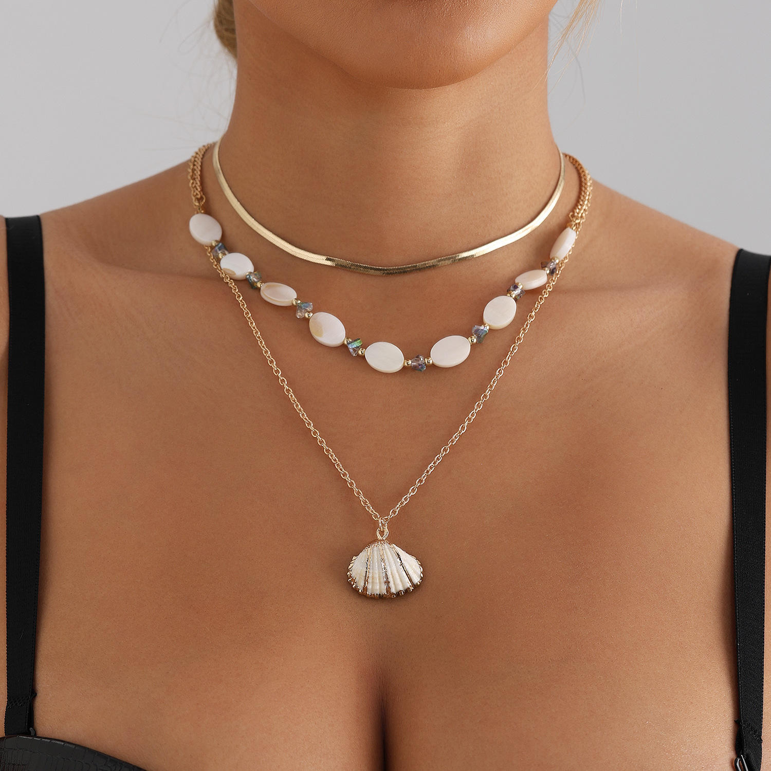 Ocean Style Multi-Layer Shell Stacking Necklace - Vintage Mother-of-Pearl Beaded Jewelry for Holidays and Everyday Wear Ocean Style Multi-Layer Shell Stacking Necklace - Vintage Mother-of-Pearl Beaded Jewelry for Holidays and Everyday Wear