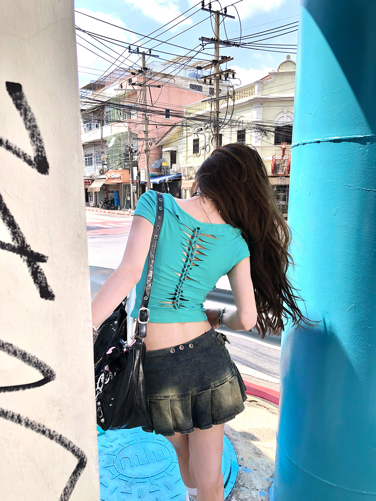 Off-Shoulder Backless Short Sleeve T-Shirt for Women - Slim Fit Summer Top in Red - Flattering Y2K Style Off-Shoulder Backless Short Sleeve T-Shirt for Women - Slim Fit Summer Top in Red - Flattering Y2K Style