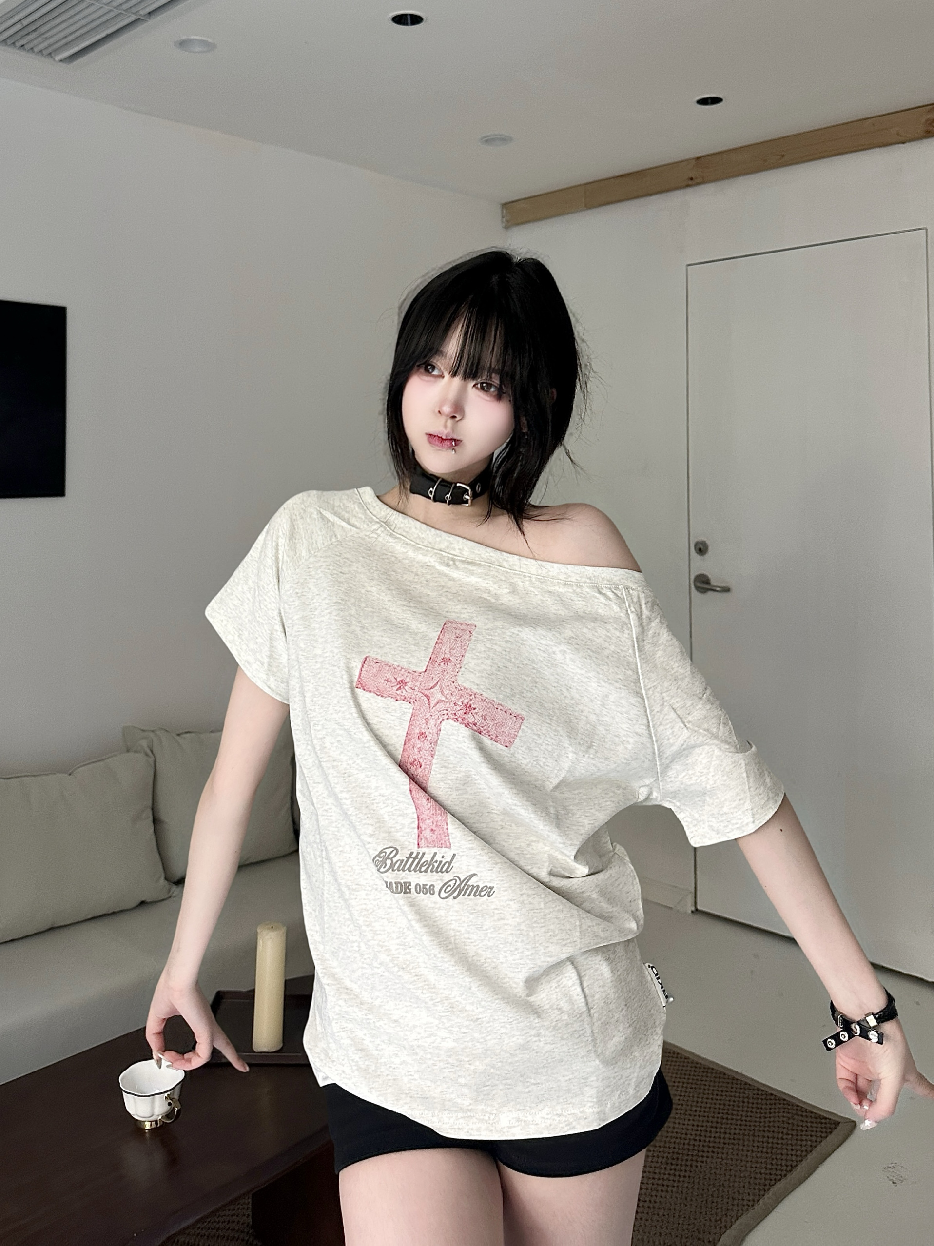 Off-Shoulder Crossbody Top for Women, Loose American Style Summer T-Shirt, Slim Fit Short Sleeve, Trendy Casual Wear Off-Shoulder Crossbody Top for Women, Loose American Style Summer T-Shirt, Slim Fit Short Sleeve, Trendy Casual Wear