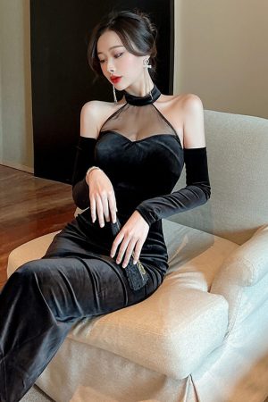 Off-Shoulder Long Sleeve Evening Gown for Women, Sexy Mesh Splicing, Golden Velvet, Mid-Length, Perfect for Autumn and Winter Events