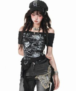 Off-Shoulder Spicy Personality Printed Short-Sleeve T-Shirt for Women, Irregular Flowing Ribbon, Versatile American Style Top