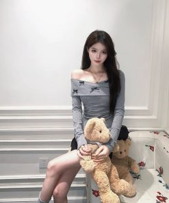 Off-Shoulder Sweet and Spicy Top & Short Skirt Set for Women, Bow Tie, Slim Fit, Long Sleeves, Spring Fashion