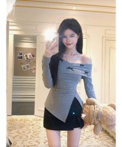 Off-Shoulder Sweet and Spicy Top & Short Skirt Set for Women, Bow Tie, Slim Fit, Long Sleeves, Spring Fashion