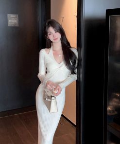 Off-Shoulder White Knitted Bodycon Dress - Mid-Length, Waist-Defining Slim Fit for Autumn & Winter - Trendy Casual Style