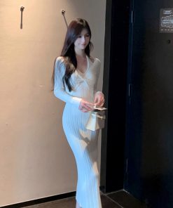 Off-Shoulder White Knitted Bodycon Dress - Mid-Length, Waist-Defining Slim Fit for Autumn & Winter - Trendy Casual Style