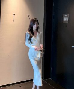 Off-Shoulder White Knitted Bodycon Dress - Mid-Length, Waist-Defining Slim Fit for Autumn & Winter - Trendy Casual Style