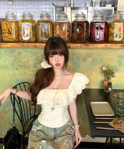 Off-Shoulder White T-Shirt for Women - French-Style, Slim Fit, Waist-Defining Summer Top, Perfect for Hot Girl Fashion