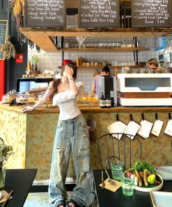 Off-Shoulder White T-Shirt for Women - French-Style, Slim Fit, Waist-Defining Summer Top, Perfect for Hot Girl Fashion